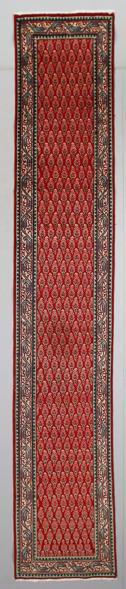 MATTA, orient, ca 480 x 84 cm.