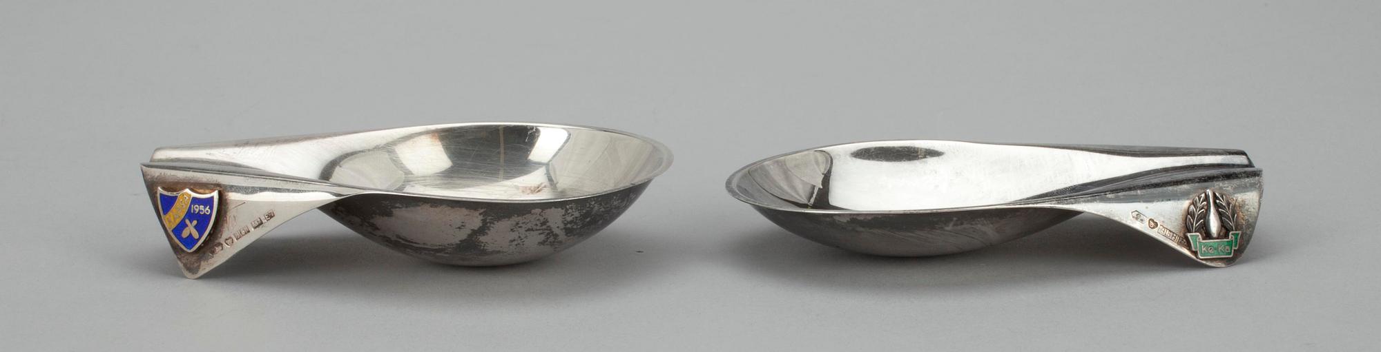 FAT, 2 st silver, Tapio Wirkkala, Kultakeskus, Tavastehus 1958. Vikt ca 40,8 g.