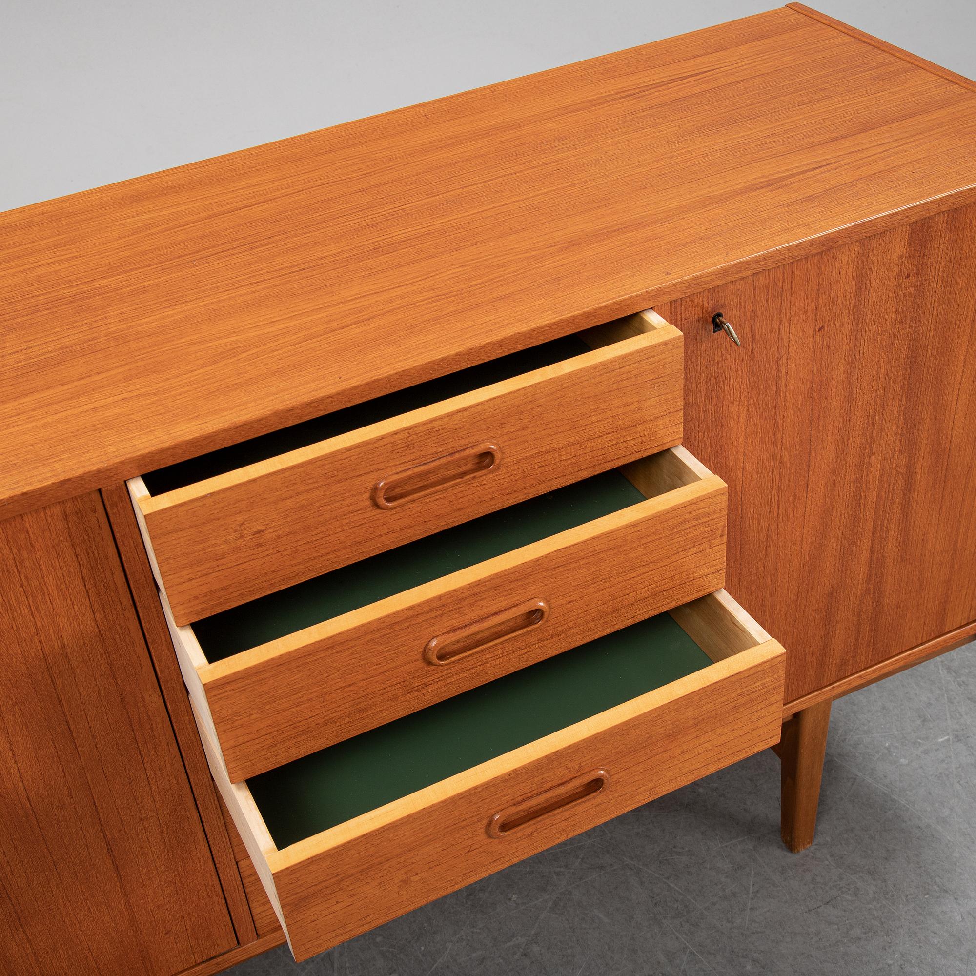 SIDEBOARD, teak, ca 1950-60-tal.