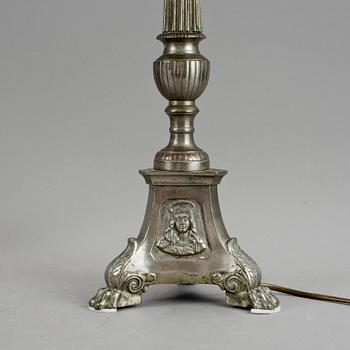 BORDSLAMPOR, ett par snarlika, 1900-talets början.