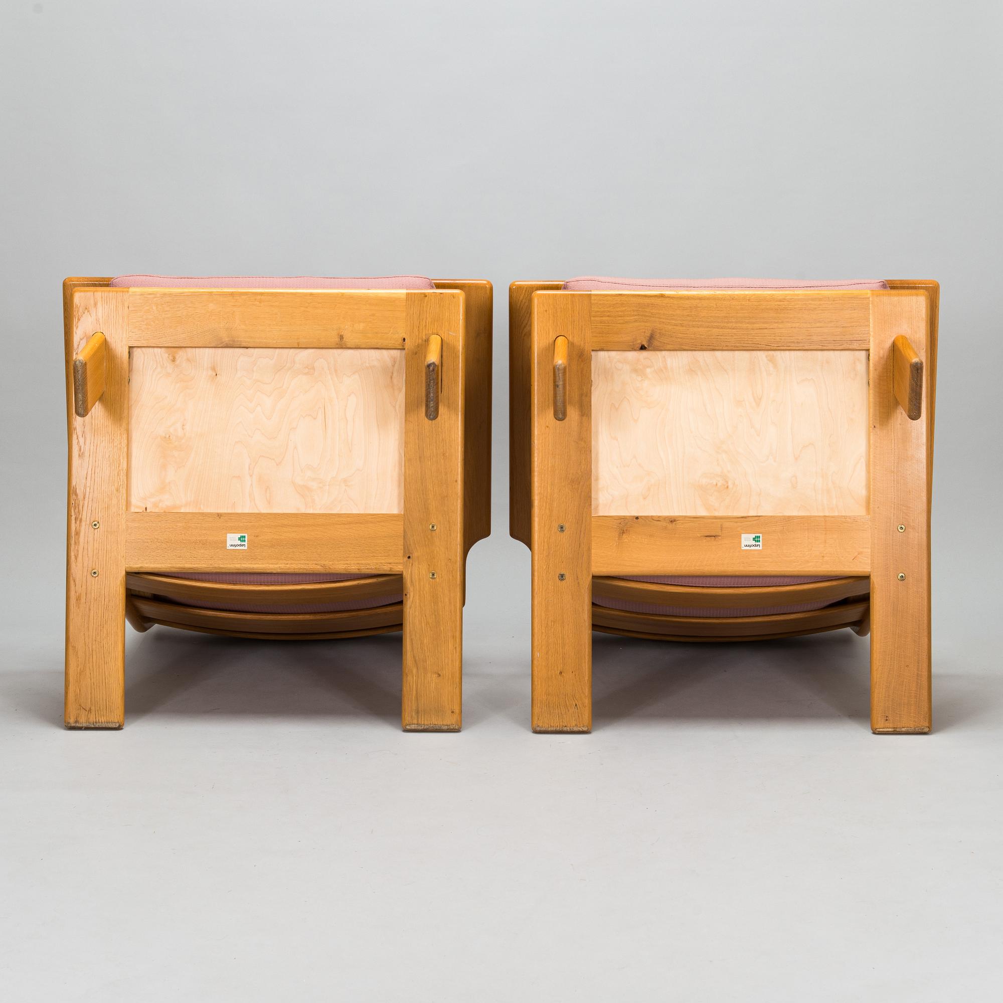 Esko Pajamies, fåtöljer, ett par  "Pele", tillverkare Lepofinn 1970-tal.