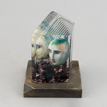 Bertil Vallien, a glass sculpture, numbered 8BV ATT 999021/500, and signed  B. Vallien.