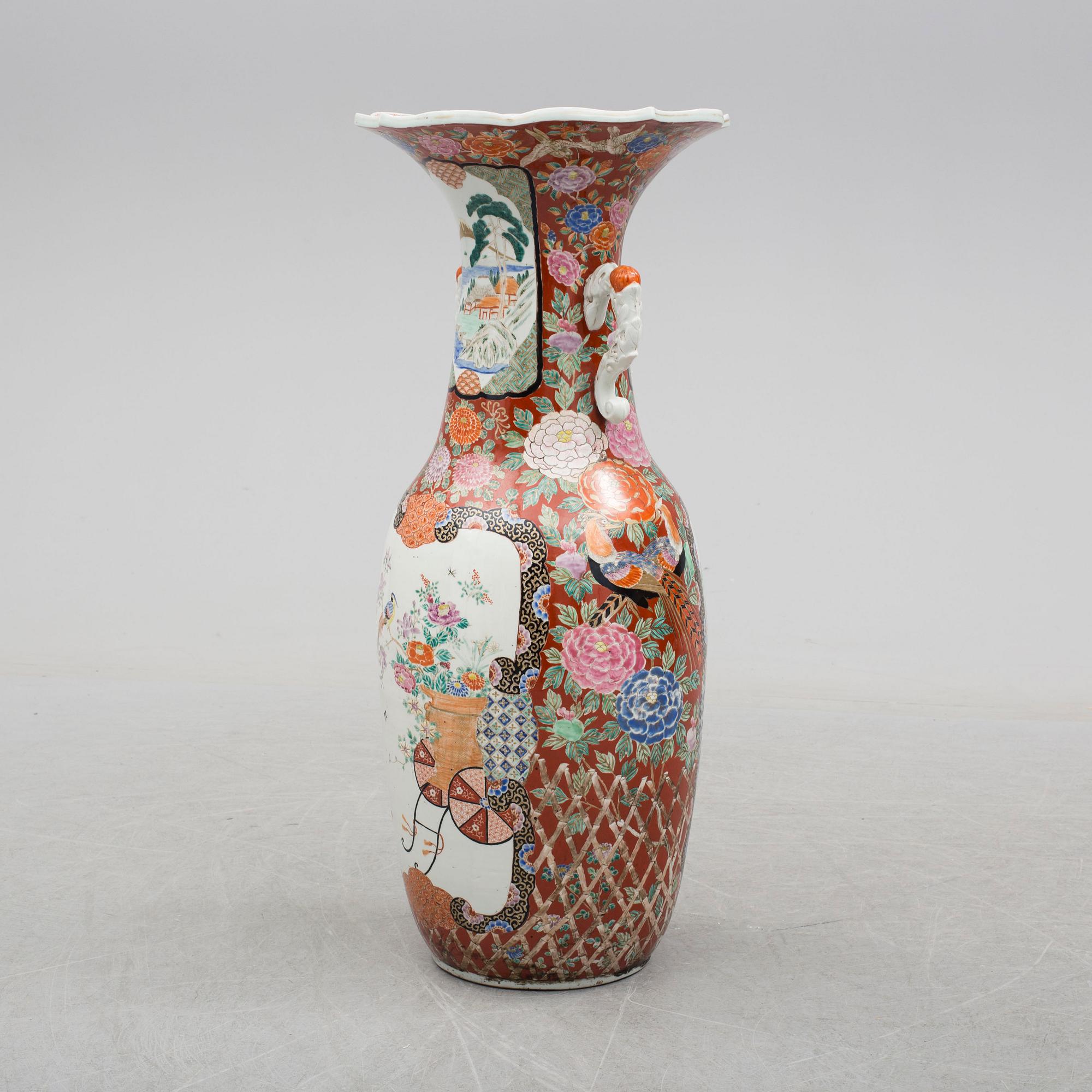 A massive Japanese 20th century imari porcelain vase.