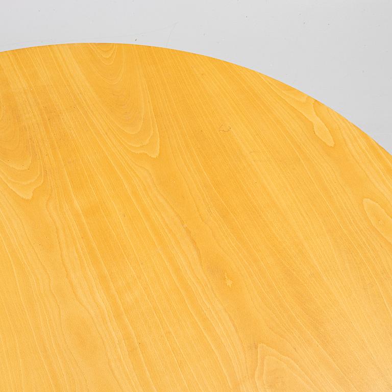 Bruno Mathsson, a dining table, presumably Bruno Mathsson International, Värnamo, Sweden, end of the 20th century.