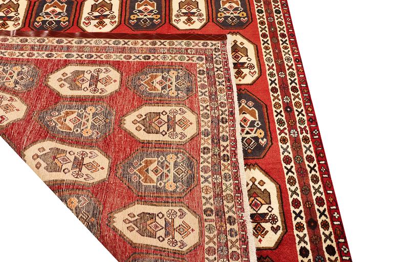 An Ardebil carpet, c. 255 x 173 cm.
