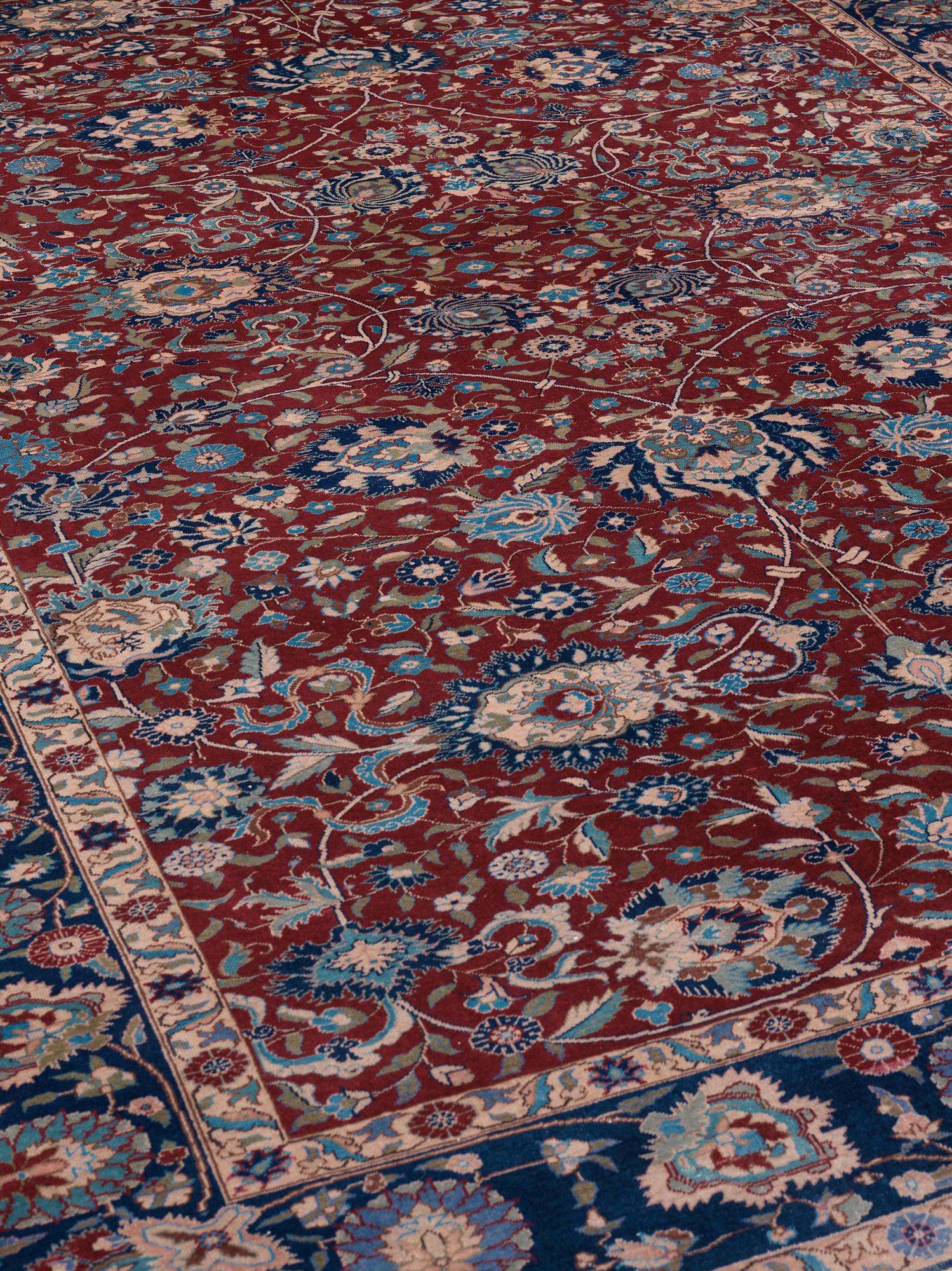 SEMI-ANTIQUE TURKISH. 407,5 x 295 cm (as well as a few cm flat weave on each end).