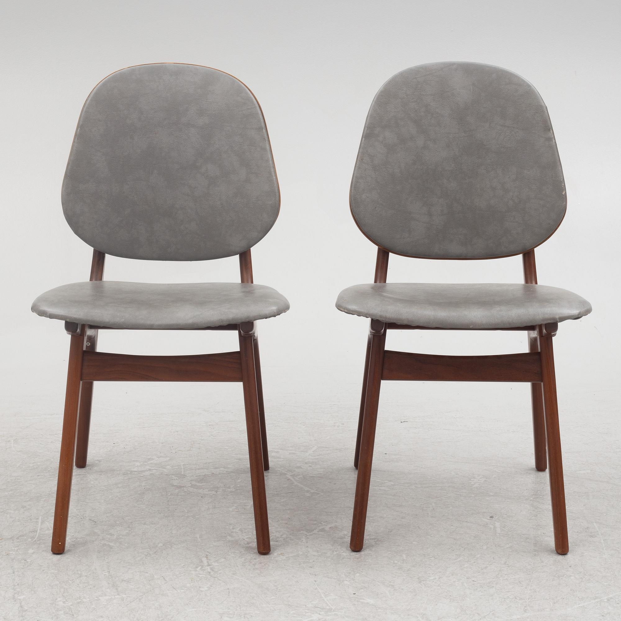 Arne Hovmand-Olsen,  a set of six model 75 chairs, Mogens Kold Møbelfabrik, Denmark 1960s.
