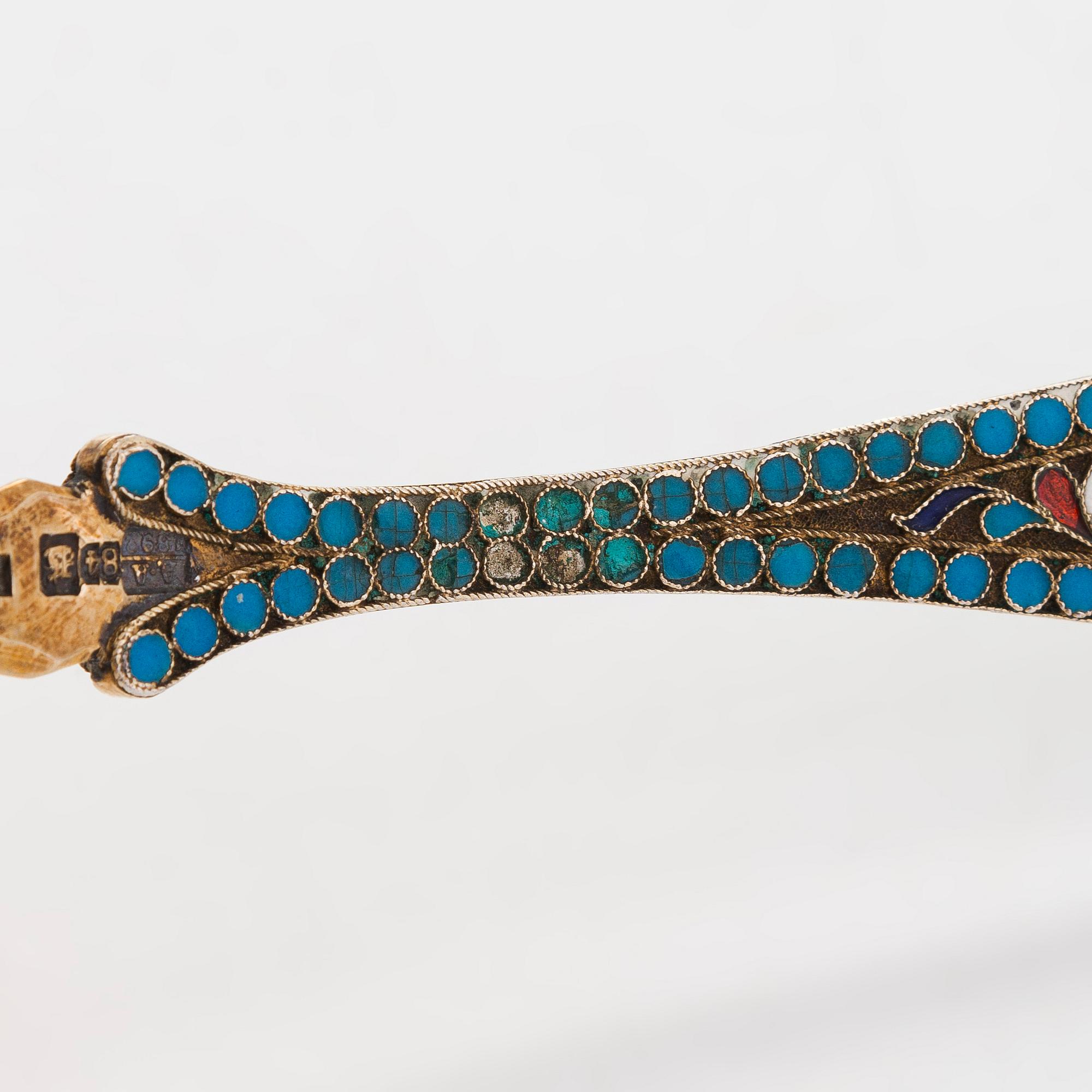 Gustav Klingert, tesil, förgyllt silver, cloisonnéemalj, Moskva 1892.