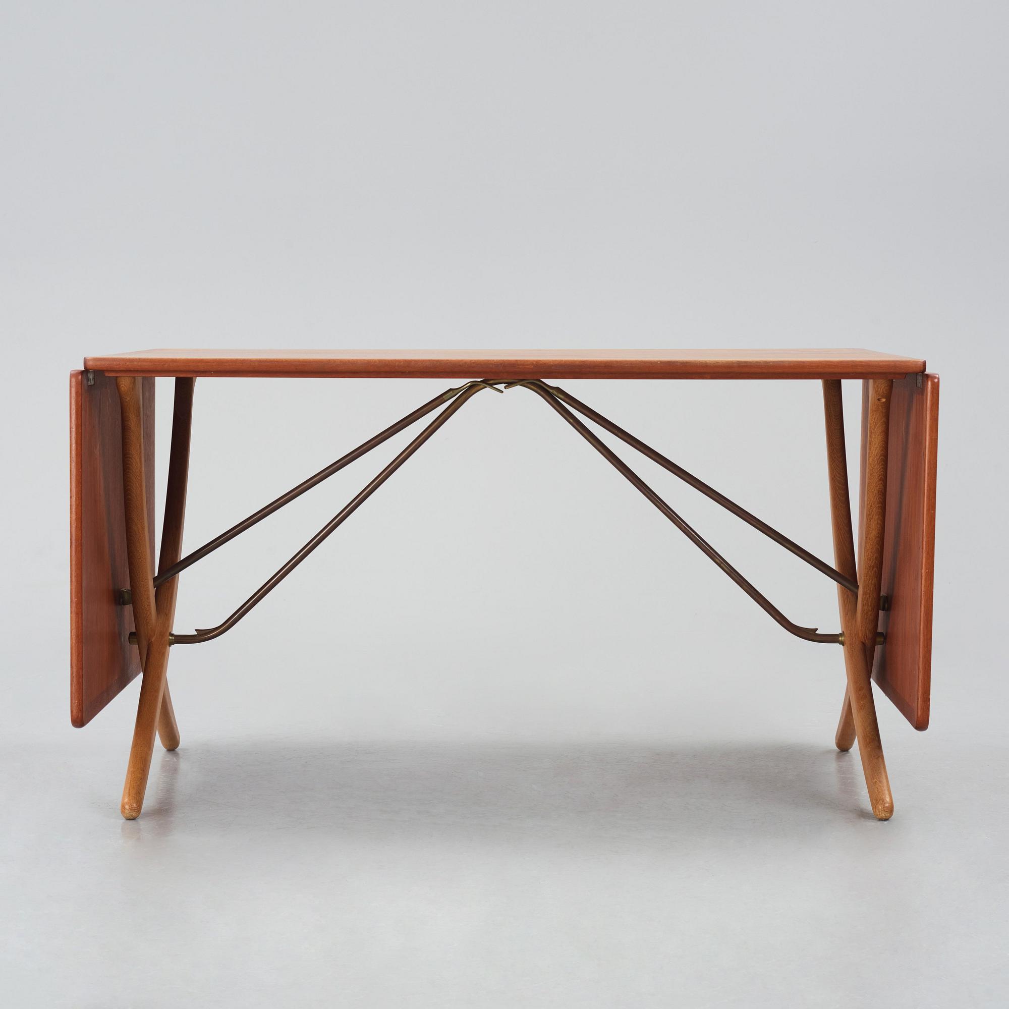 Hans J. Wegner, bord med klaffar "AT-304", teak och ek, Andreas Tuck, Danmark 1950-60-tal.