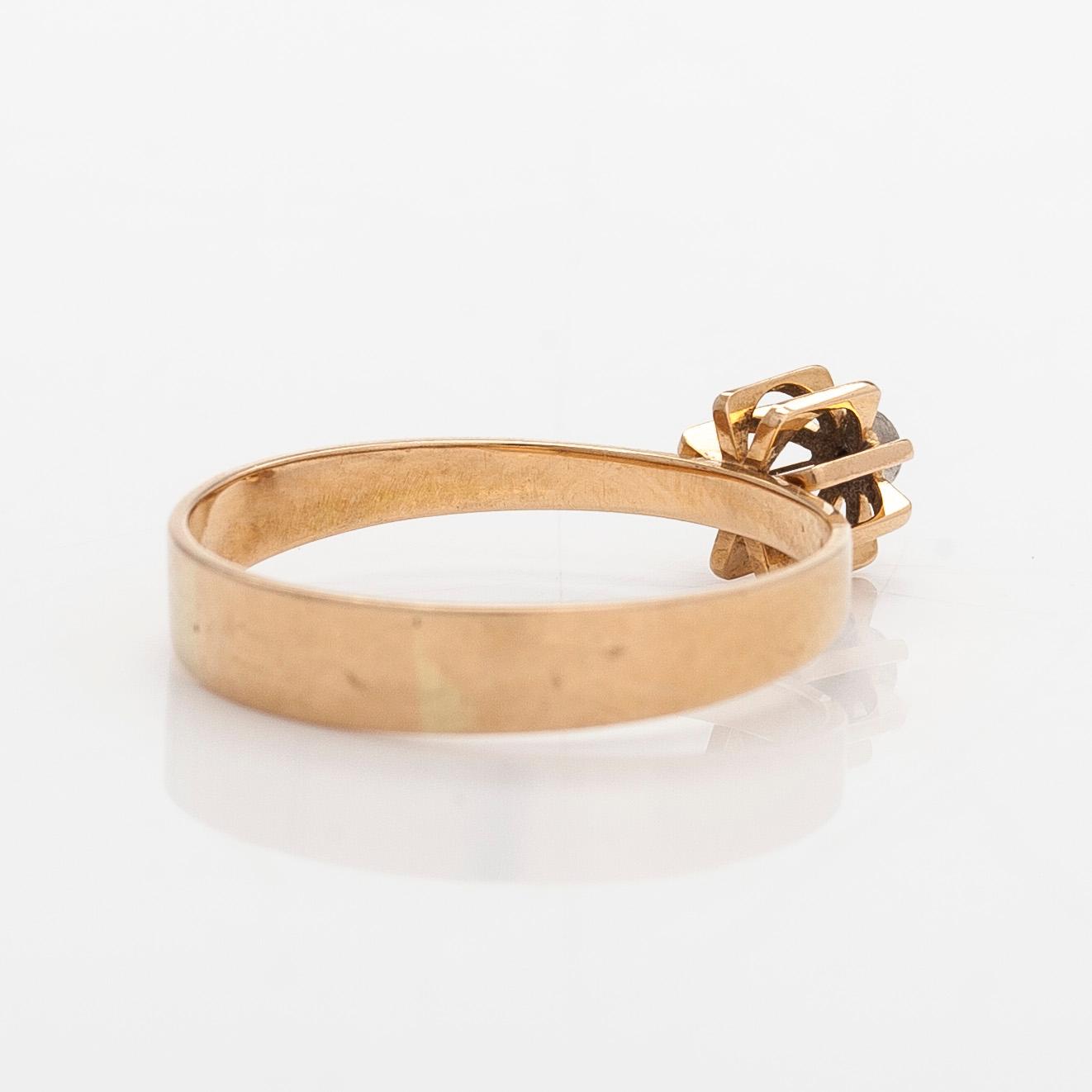 Elis Kauppi,  a pair of earrings and ring, 14K gold and diamonds. Kupittaan Kulta, Turku.