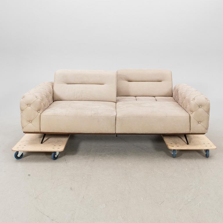 Sofa Saloni Gallardo 21st Century.