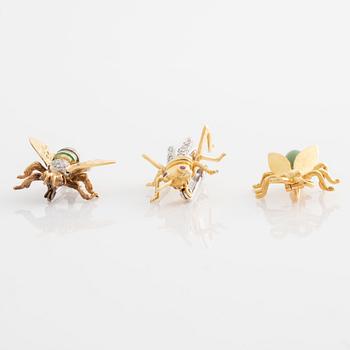 Three brooches in the shape of insects, 18K gold.