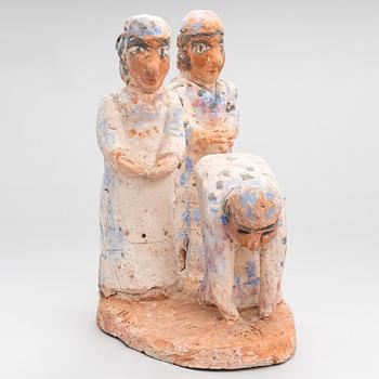 MILJA AARNIO, SKULPTUR, målad terracotta. Signerad och daterad MA -87.