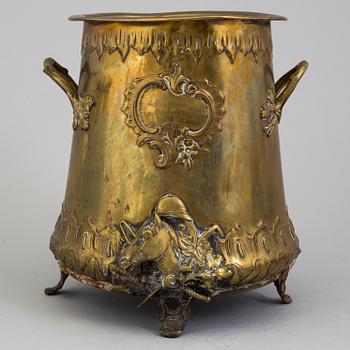 A LATE 19TH CENTURY BRASS CHAMPAGNE COOLER.