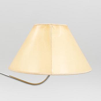 Josef Frank, golvlampa, modell 2368/"Stora Kamelen", i förkromad metall, Firma Svenskt Tenn, 1900-talets andra hälft.