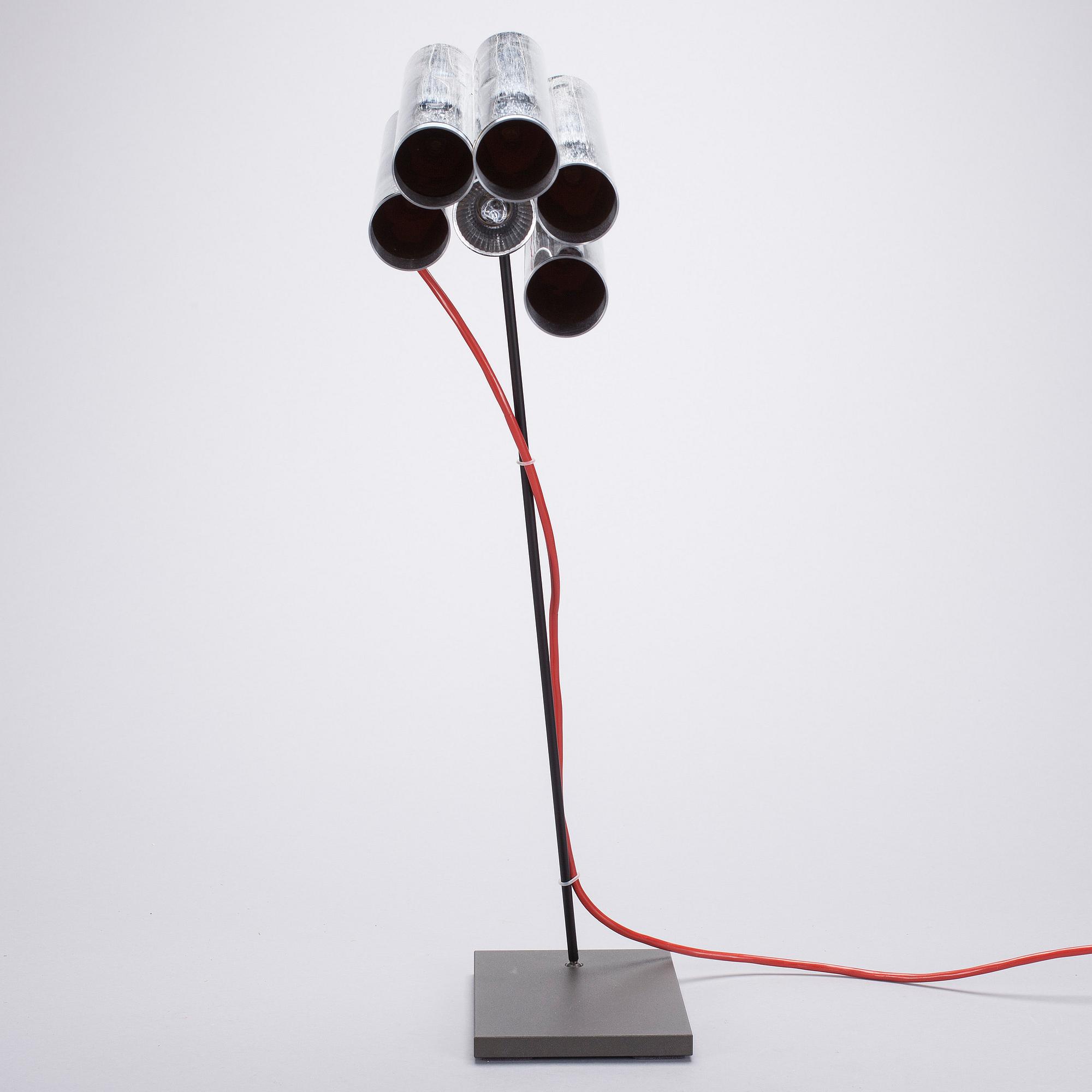 BORDSLAMPA, "Tu-be two" Ingo Maurer.