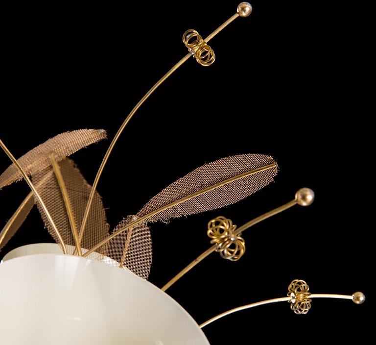 A model 9029/3 "Bridal bouquet" ceiling light manufactured by Taito in the early 1950s.