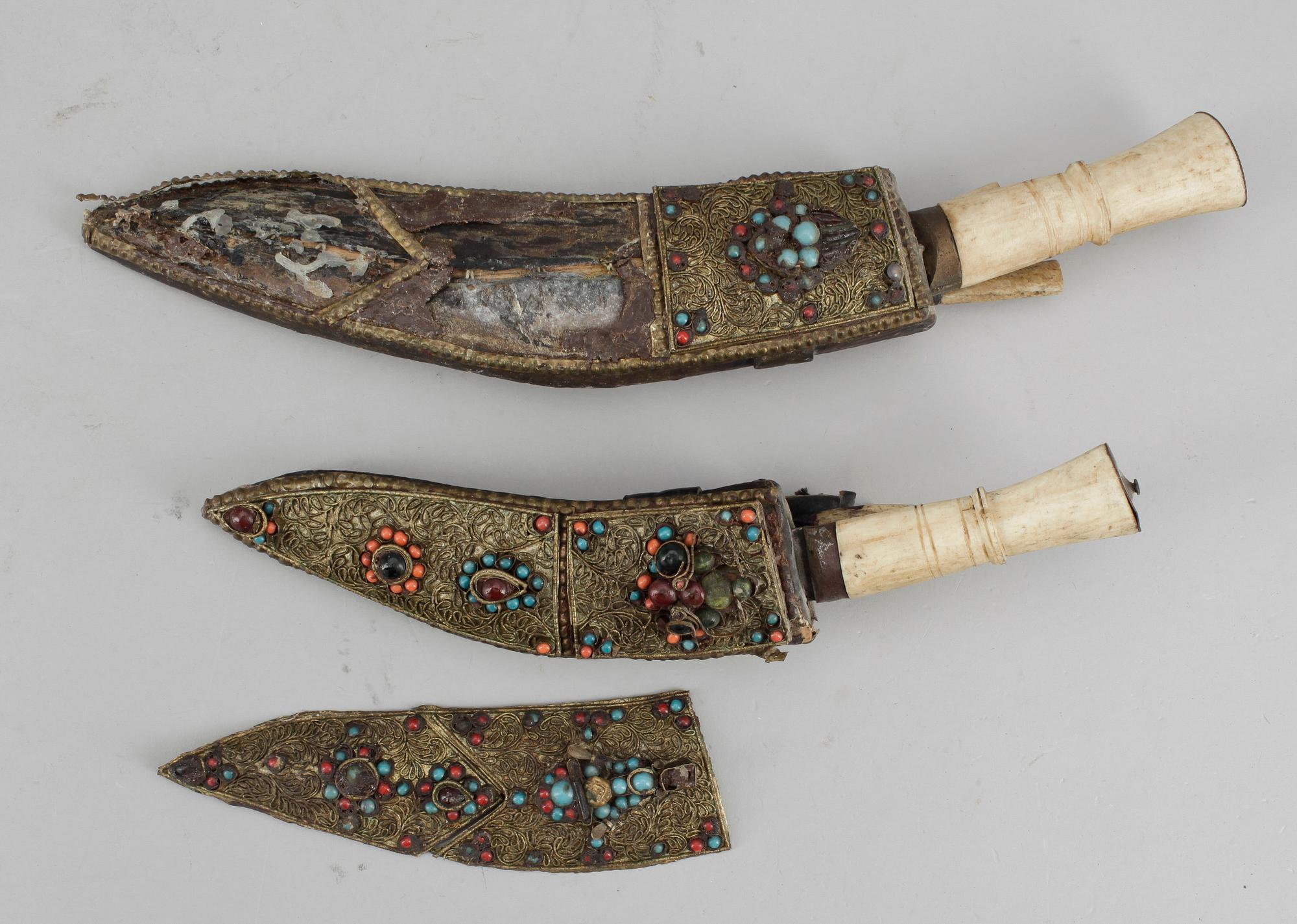 DOLKAR, 2 st, orientaliska, 1900-talets första hälft.
