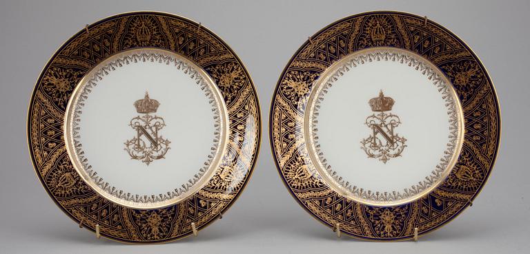 FAT, ett par, porslin, Sèvres, Frankrike 1855.