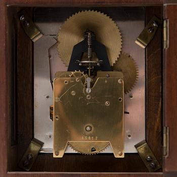 PÖYTÄKELLO, John Warmink, Alankomaat, 1900-luvun puoliväli.