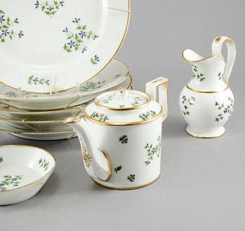 SERVISDELAR, 8 st, porslin, 1800-tal.