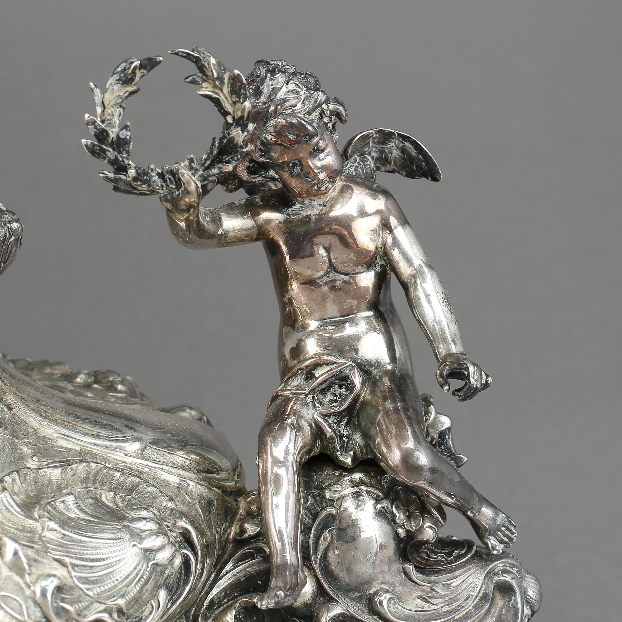 UPPSATSSKÅL, 830 silverhalt, C F Carlman, nyrokoko, Stockholm, 1891. Vikt ca 2560 g.