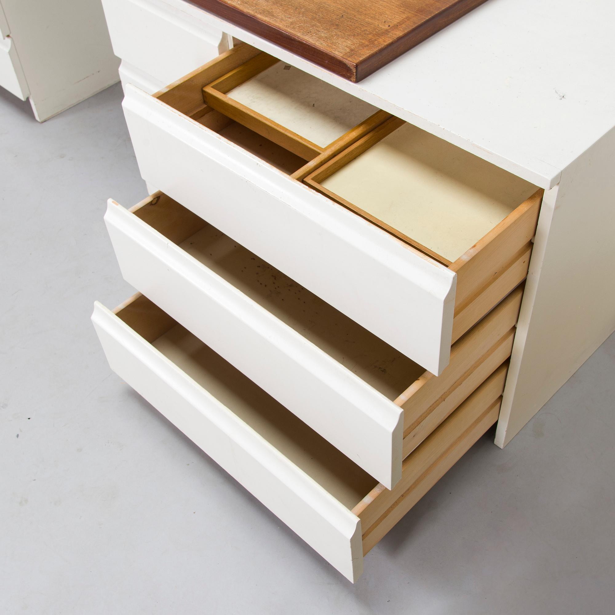 Aulis Leinonen, skrivbord, lådmodul modell 200 och skivan modell T216, Artek 1950-tal.