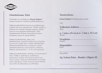 A pearl collier and bracelet with cultured pearls and silver clasps. Pirami.