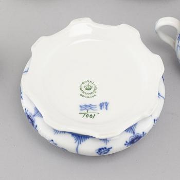 Nine pieces of porcelain tableware from Royal Copenhagen, model "Musselmalet", second half of the 20th century.