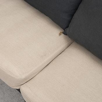 Nirvan Richter, soffa samt fotpall, Norrgavel.