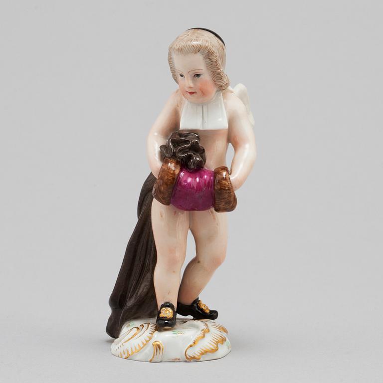 A MEISSEN PORCELAIN FIGURE, fist half of the 20th century.