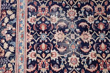 Carpet, oriental, approx. 305 x 210 cm.