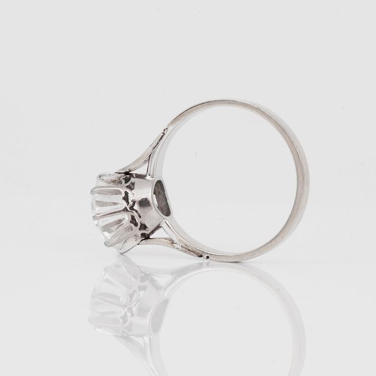 A brilliant-cut diamond, circa 2.45 ct, ring.