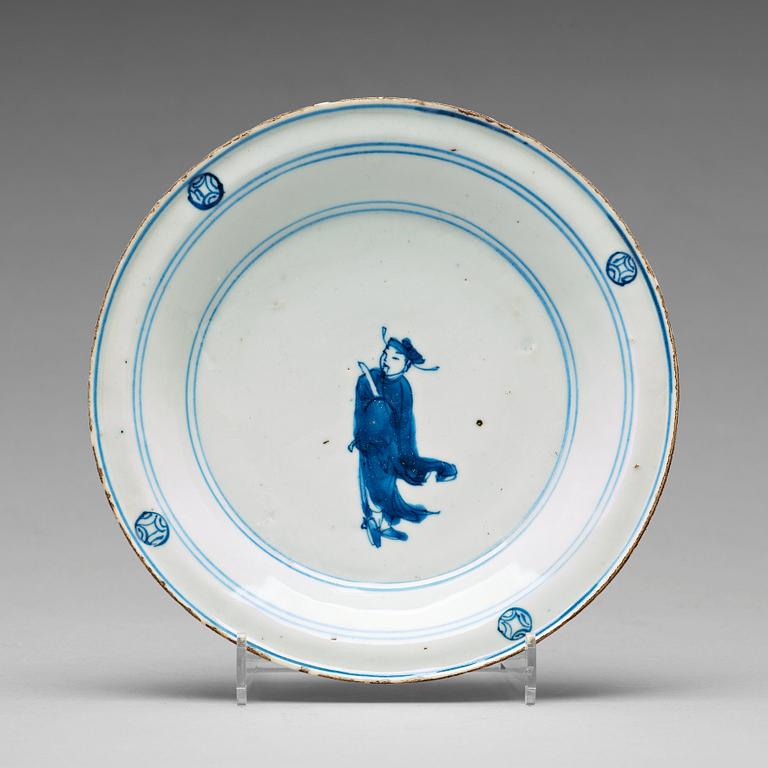 A set of five blue and white dishes, Ming dynasty, Tianqi/Chongzhen, 17th Century.