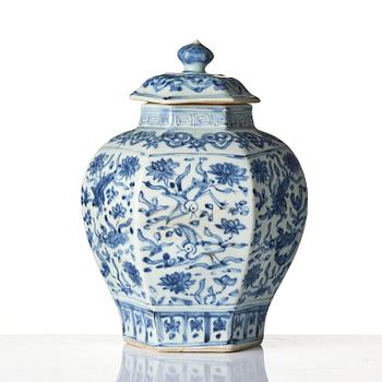 A blue and white faceted 'lotus and birds' jar with cover, Ming dynasty (1368-1644).