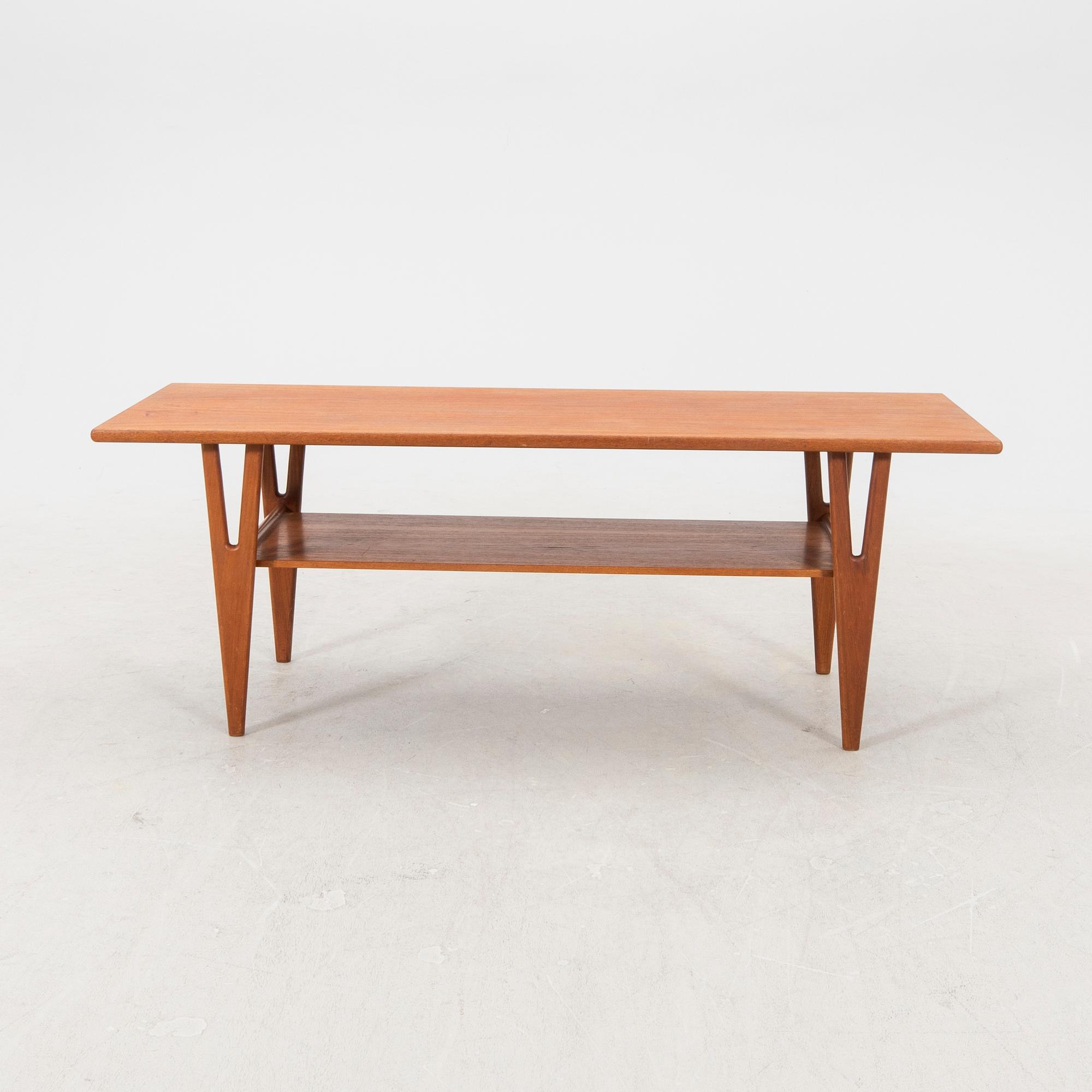 A 1960/70s teak coffee table.