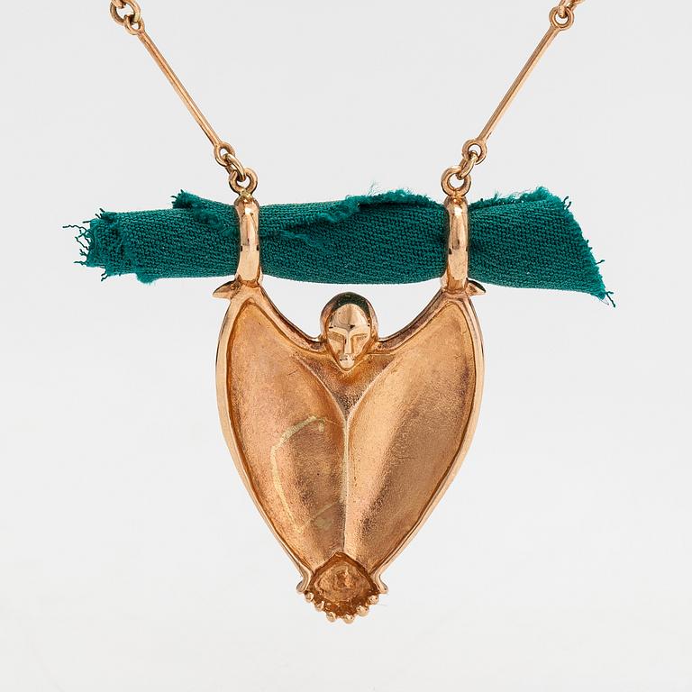 Kimmo Virkkunen, A 14K gold and textile neckalce. Helsinki 1990.