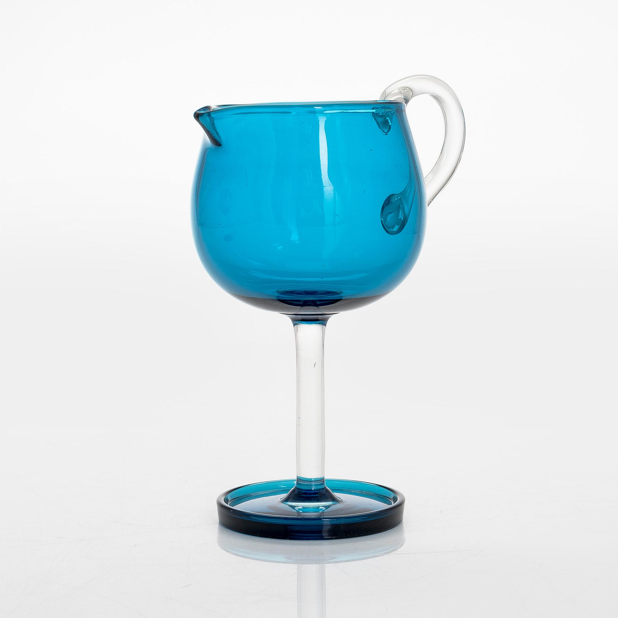 Nanny Still, A mid 20th century "Harlequin" sugar bowl and cream jug for Riihimäki Glassworks, Finland.