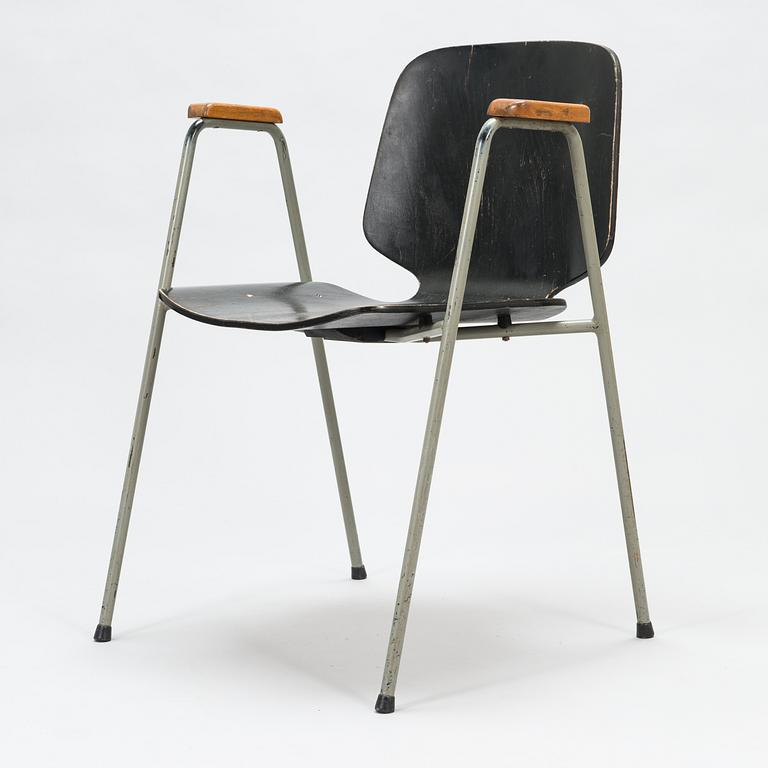 ANTTI NURMESNIEMI, an armchair for Artek. Designed 1956-1957.