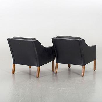 Two 20th century "2209" armchairs, designed by Børge Mogensen.