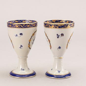 A set of two enameled goblets, Qing dynasty, circa 1800.