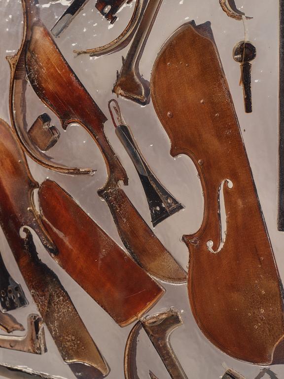Arman (Armand Pierre Fernandez), Accumulation with violins.