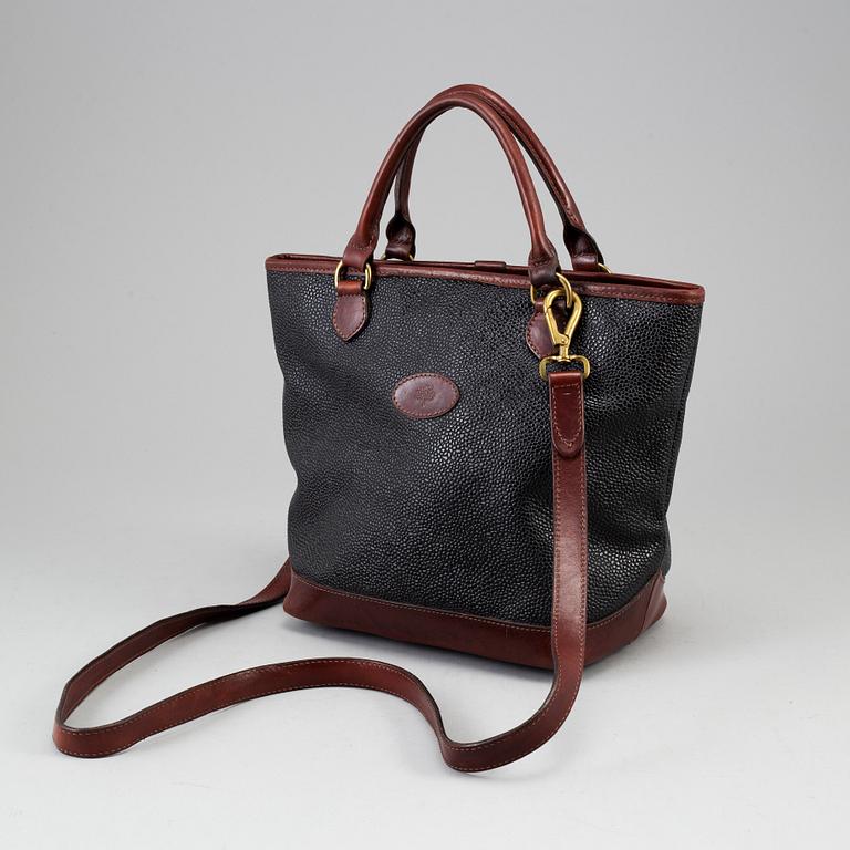 MULBERRY, a scotchgrain leather bag.
