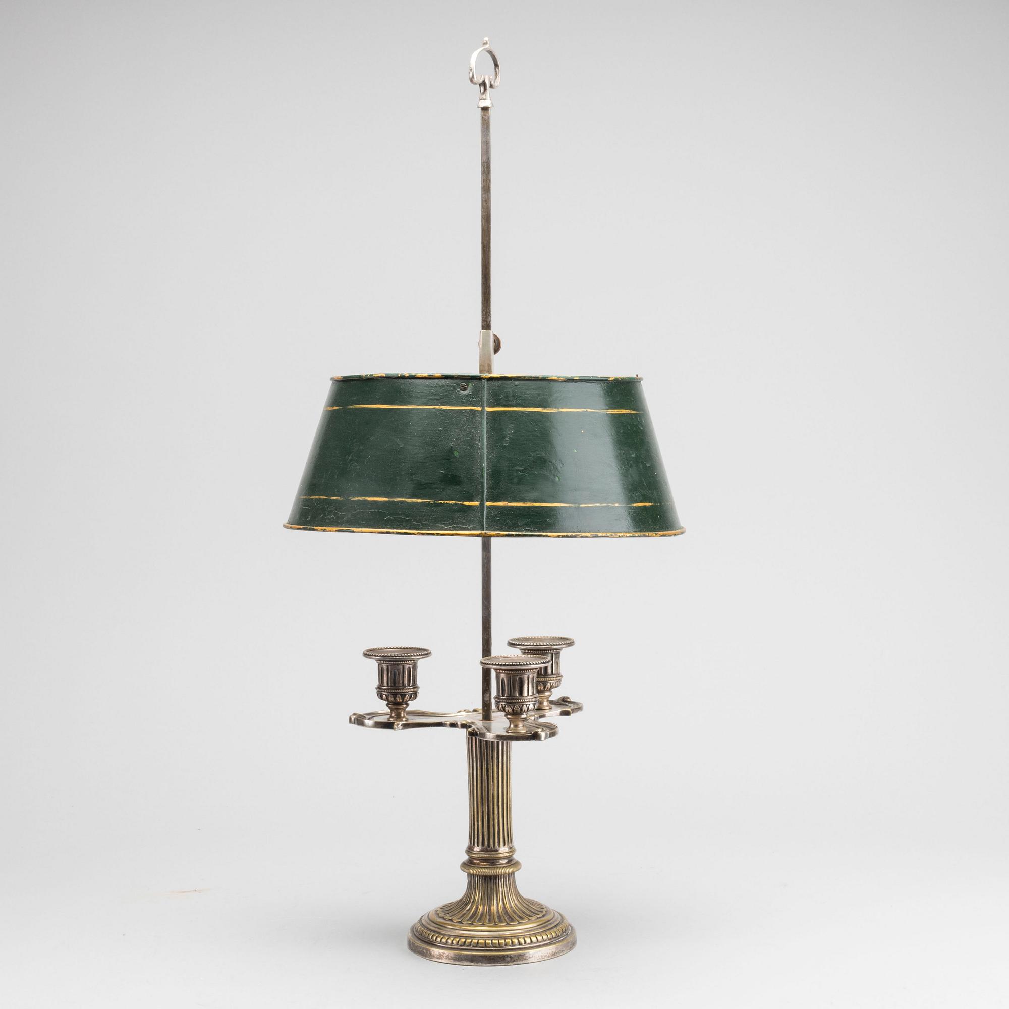 BOUILOTTE-LAMPA Louis XV-stil omkring 1900.