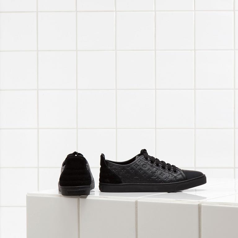 SNEAKERS, Louis Vuitton, storlek 35.