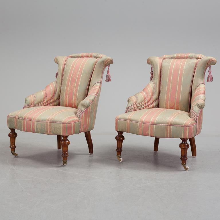 SOFFA OCH FÅTÖLJER ett par, omkring år 1900.