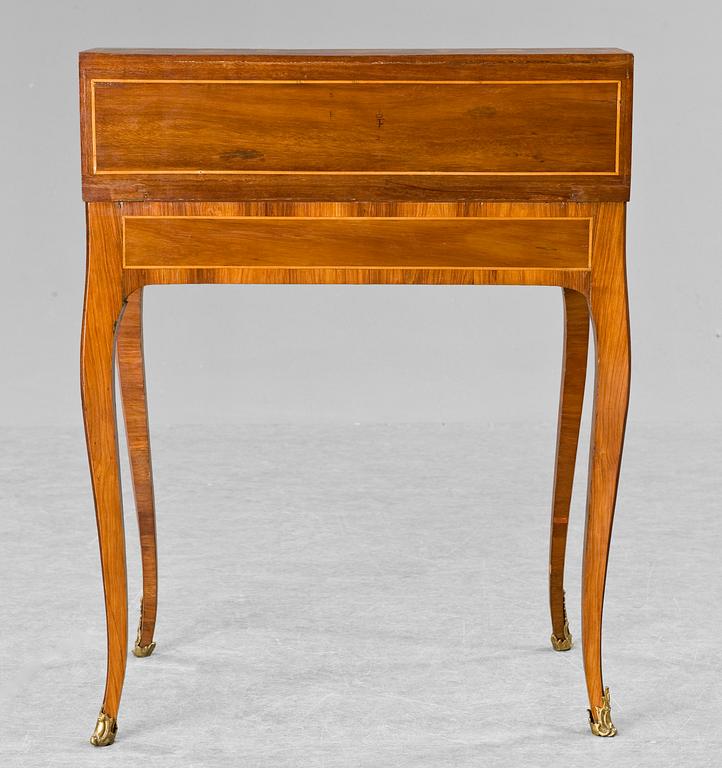 A French Transition bonheur du jour before 1771, stamped by Léonard Boudin (maître in Paris 1761). Provenance: Adolf Fredrik, King of Sweden 1751-1771. Later bought by Sofia, Queen of Sweden 1872-1907.