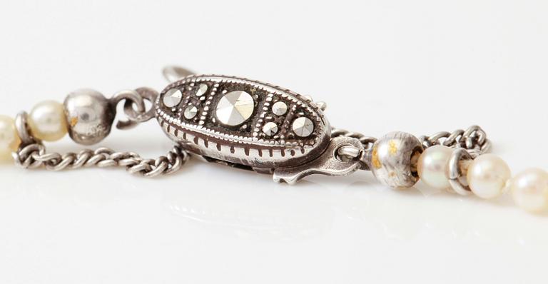 COLLIER, silver, markasiter och odlade pärlor, 1900-talets mitt.