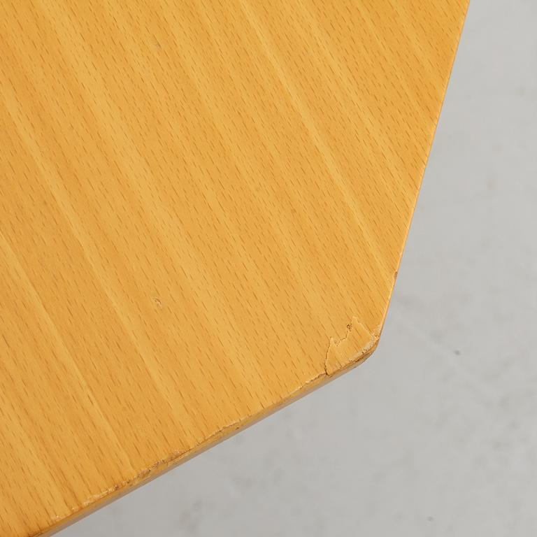 Bruno Mathsson, a 'Kuggen' table, Bruno Mathsson International.