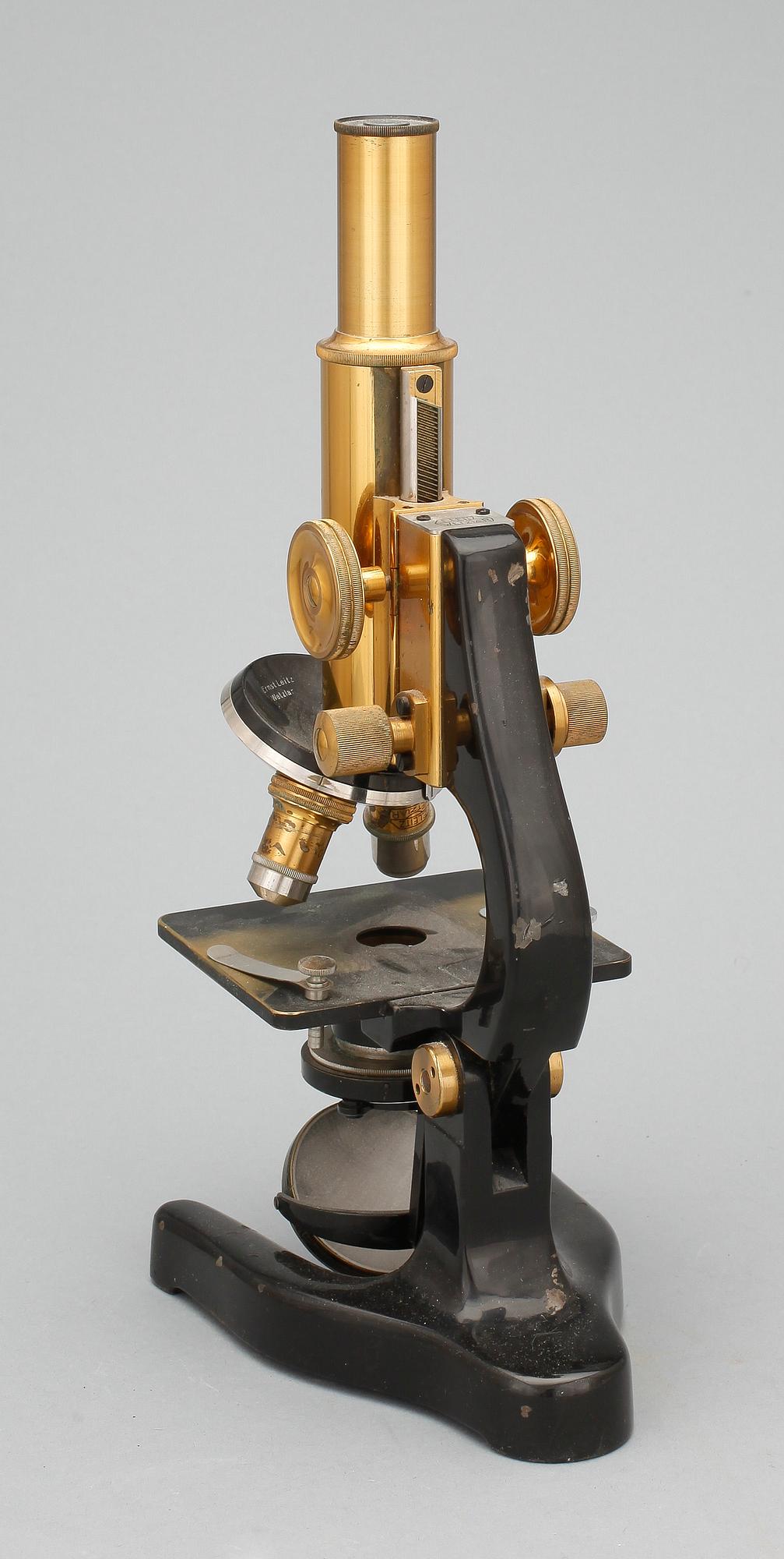 MIKROSKÅP, Ernst Leitz, Wetzlar, 1900-talets första kvartal.